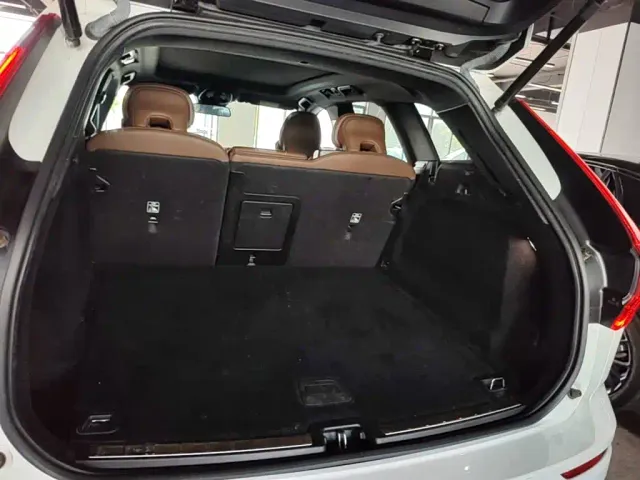 Volvo XC60 — Фото автомобиля 15
