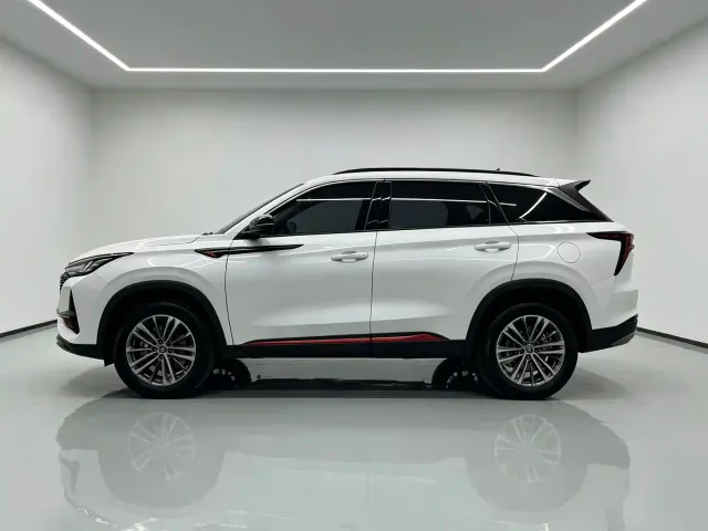 Changan CS75 Plus — Фото автомобиля 12