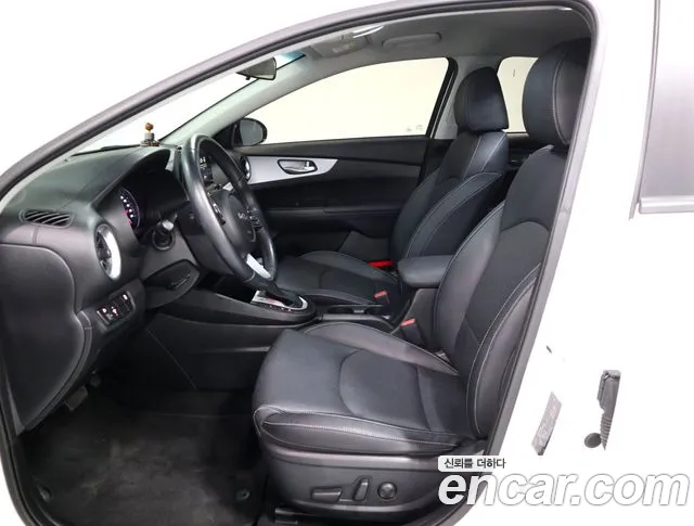 Kia K3 Generation 2 — Фото автомобиля 14