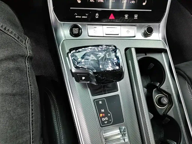 Audi A7L — Фото автомобиля 13