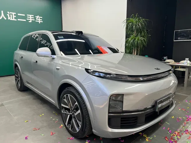 Li Auto L9 — Фото автомобиля 6