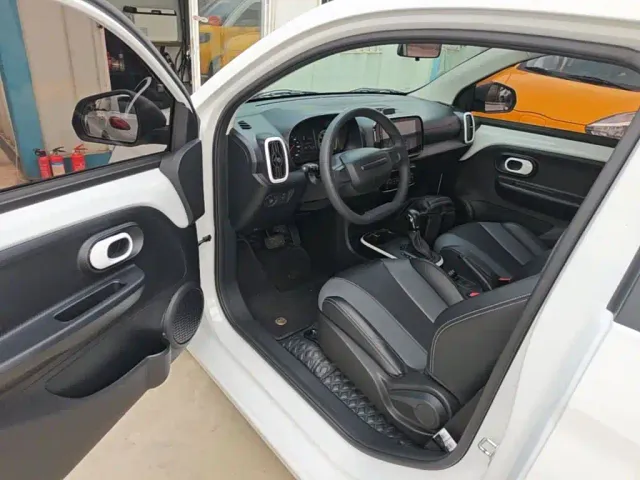 Roewe Clever — Фото автомобиля 15