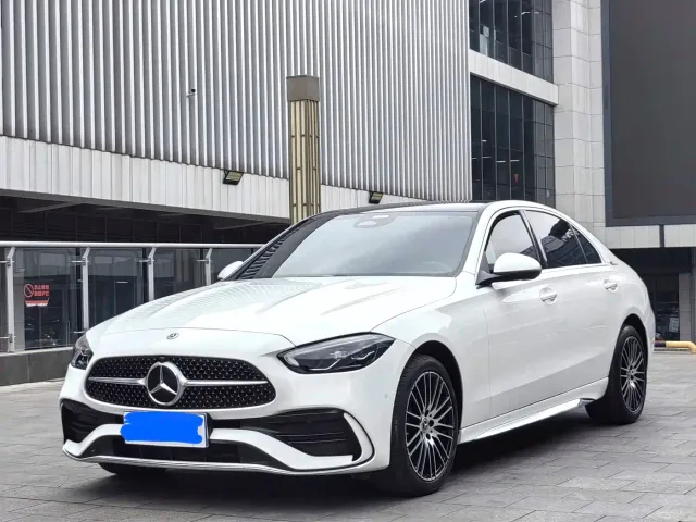 Фотография автомобиля — Mercedes-Benz C-Class
