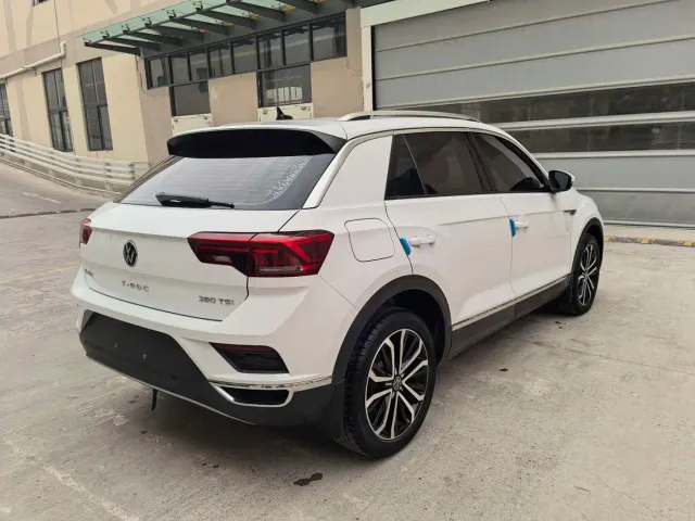 Volkswagen T-Roc — Фото автомобиля 9