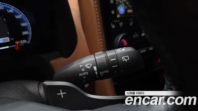 Toyota Alphard — Фото автомобиля 11