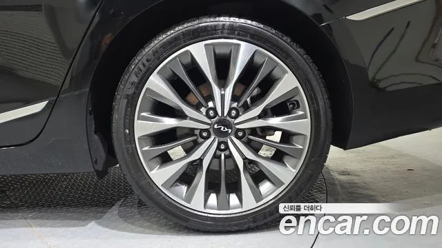 Kia K8 2.5 Бензин 2WD — Фото автомобиля 21