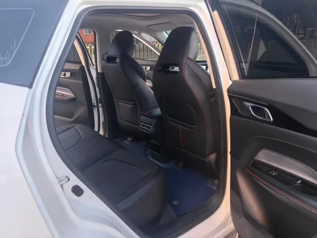 Changan Z6 — Фото автомобиля 7