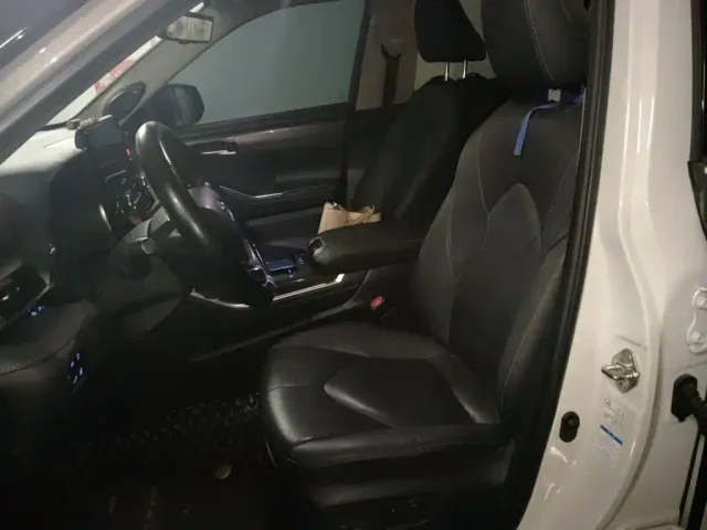 Toyota Highlander — Фото автомобиля 7