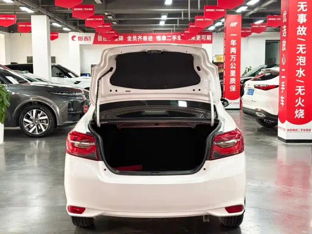 Toyota Vios — Фото автомобиля 8