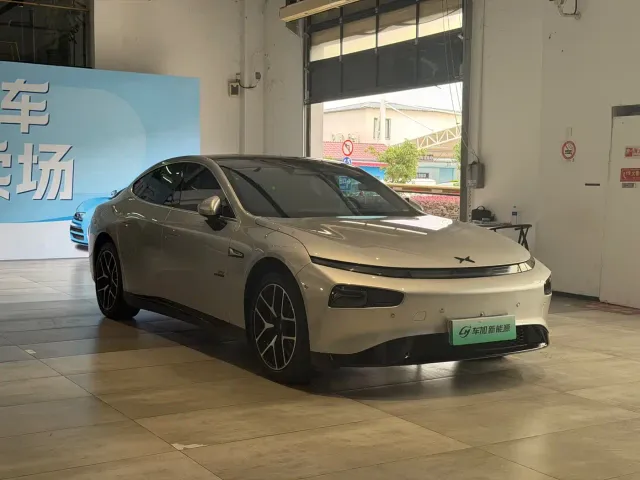 Xpeng P7 — Фото автомобиля 3