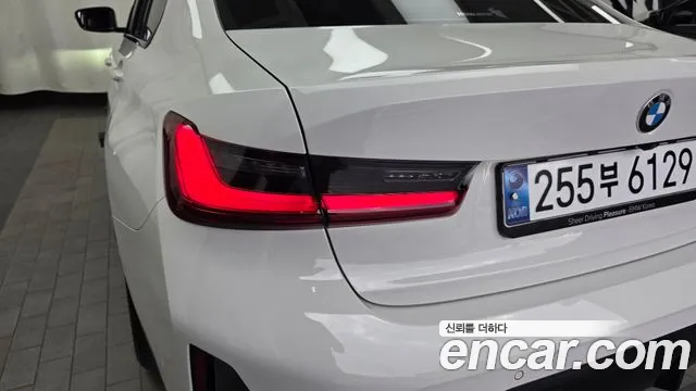 BMW 3-Series 3 серия (G20) 320i M Sport — Фото автомобиля 8