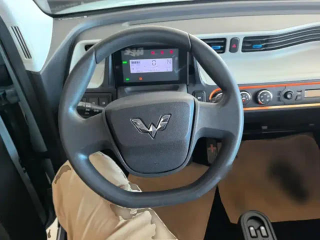 Wuling Hongguang Mini EV — Фото автомобиля 10