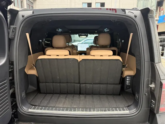 BYD FangChengBao Leopard 8 — Фото автомобиля 13