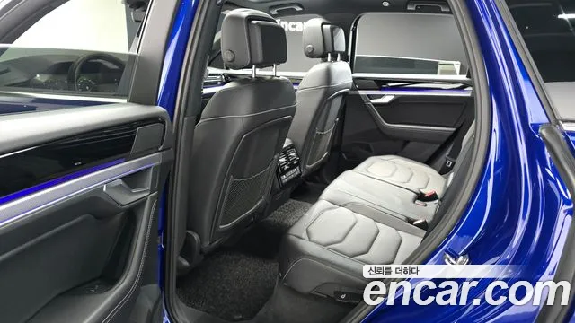Volkswagen Touareg 3rd Gen — Фото автомобиля 17