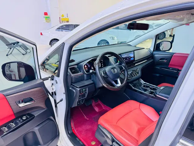 Honda Odyssey — Фото автомобиля 6