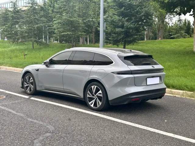 Nio ET5 Touring — Фото автомобиля 7