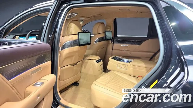 Genesis G90 Бензин 3.5 турбо AWD — Фото автомобиля 15