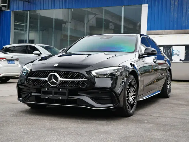 Фотография автомобиля — Mercedes-Benz C-Class
