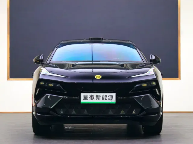 Lotus Eletre — Фото автомобиля 2