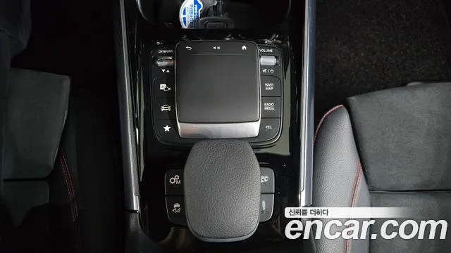 Mercedes-Benz GLA-Class — Фото автомобиля 25
