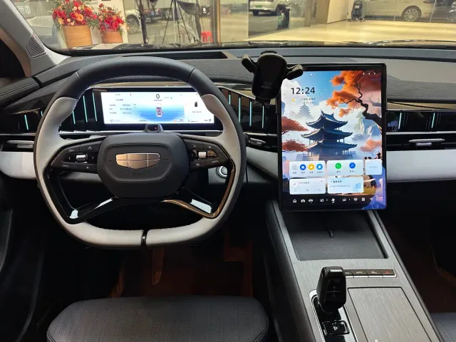 Geely Boyue L — Фото автомобиля 13