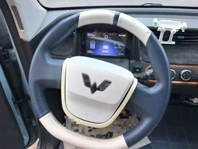 Wuling Hongguang Mini EV — Фото автомобиля 11