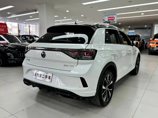 Volkswagen T-Roc — Фото автомобиля 9