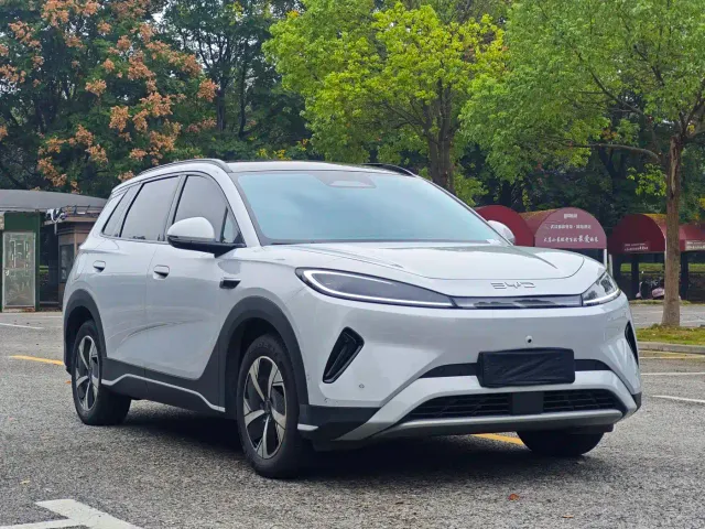 BYD Sealion 05 EV — Фото автомобиля 3