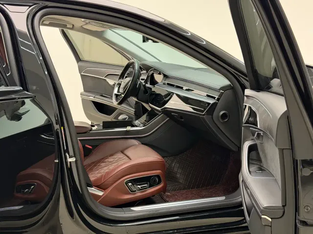 Audi A8 — Фото автомобиля 9