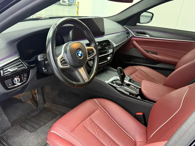 BMW 5 Series — Фото автомобиля 5