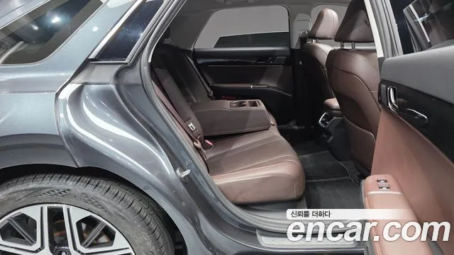 Hyundai Grandeur Grandeur (GN7) 2.5 Бензин 2WD — Фото автомобиля 12