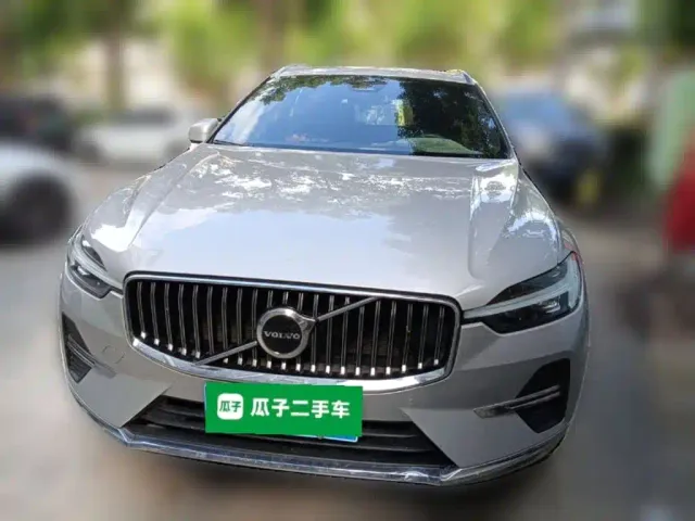 Volvo XC60 — Фото автомобиля 2