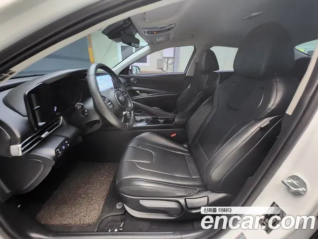 Hyundai Avante CN7 — Фото автомобиля 8
