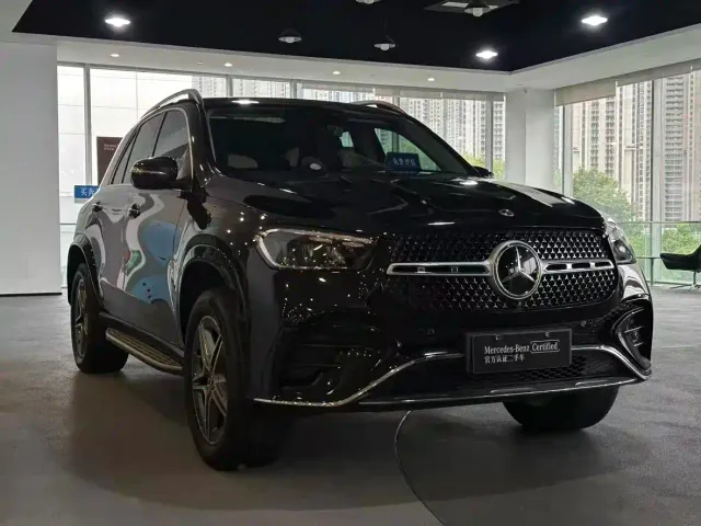Mercedes-Benz GLE-Class — Фото автомобиля 2