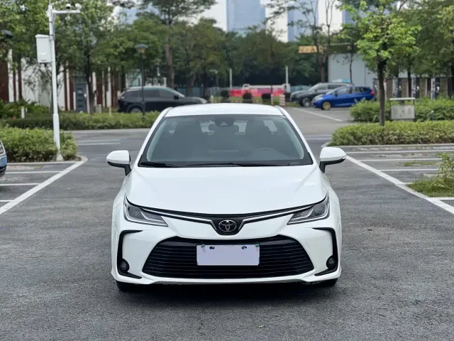 Toyota Corolla — Фото автомобиля 2