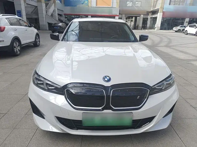 BMW i3 — Фото автомобиля 2