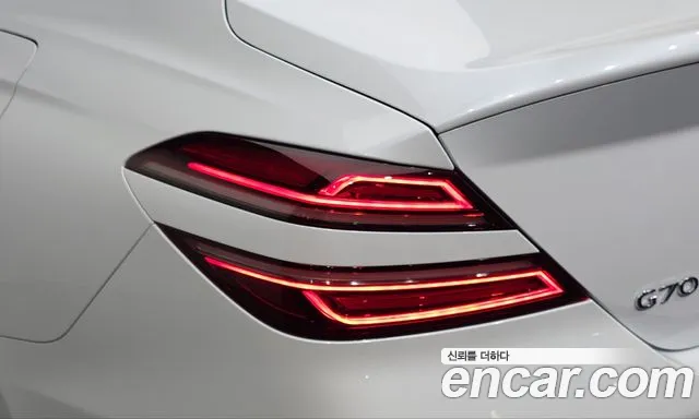 Genesis G70 New — Фото автомобиля 8