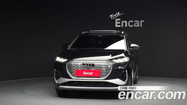 Audi Q4 e-tron — Фото автомобиля 3