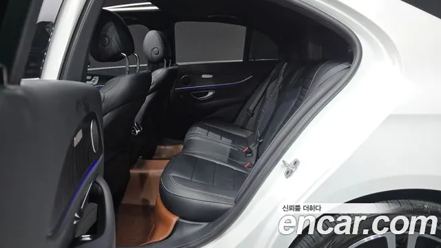 Mercedes-Benz E-Class W213 — Фото автомобиля 11