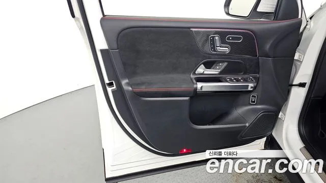 Mercedes-Benz GLB-Class — Фото автомобиля 23