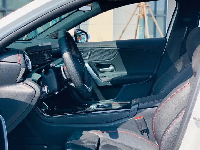 Mercedes-Benz A-Class — Фото автомобиля 14