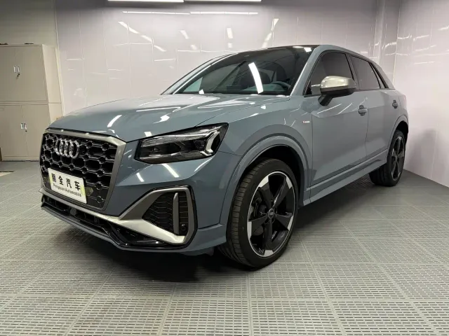 Фотография автомобиля — Audi Q2L