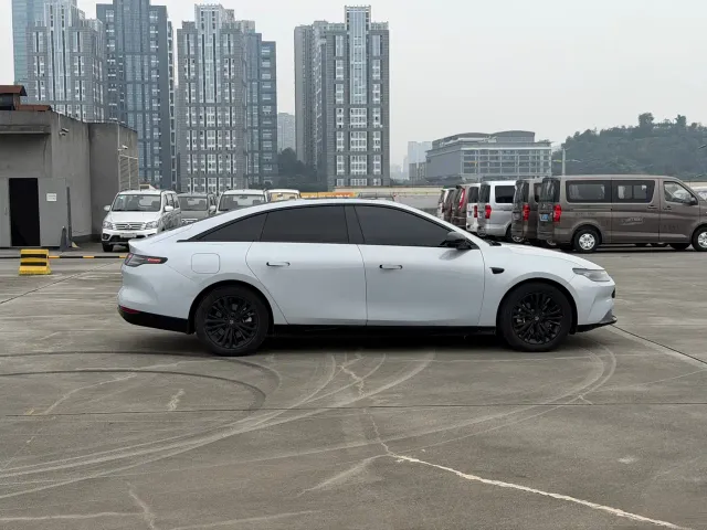 Leapmotor C01 — Фото автомобиля 4