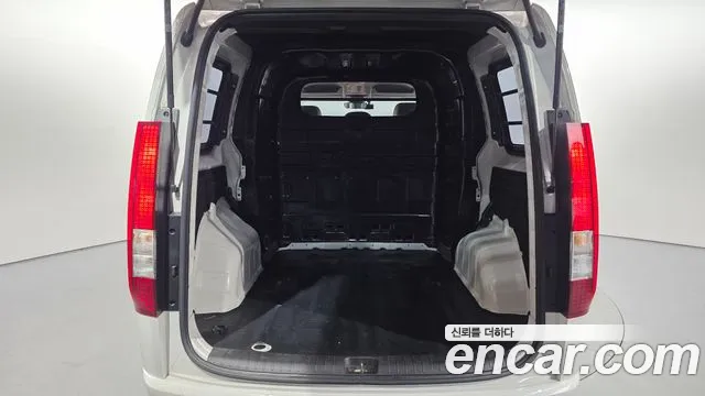 Hyundai Staria Staria Карго 5 мест — Фото автомобиля 12