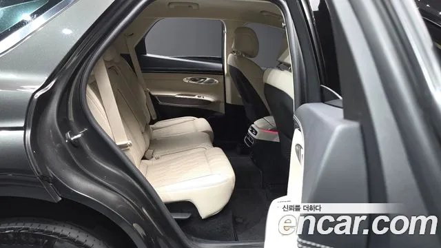 Genesis GV70 — Фото автомобиля 18