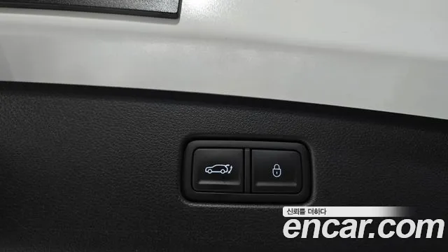 Genesis GV70 — Фото автомобиля 24