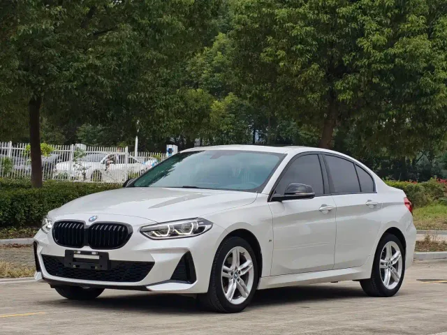 Фотография автомобиля — BMW 1 Series