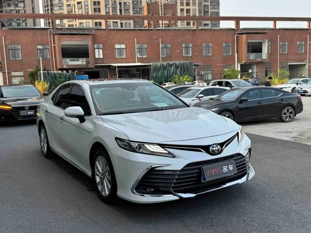 Toyota Camry — Фото автомобиля 3
