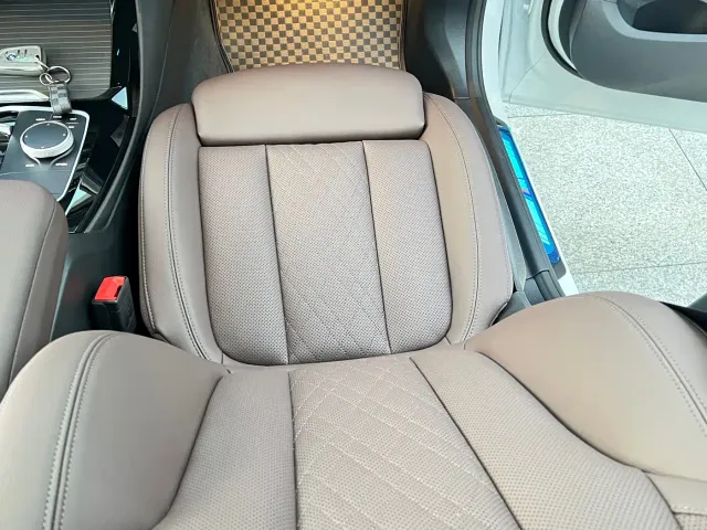 BMW iX3 — Фото автомобиля 14
