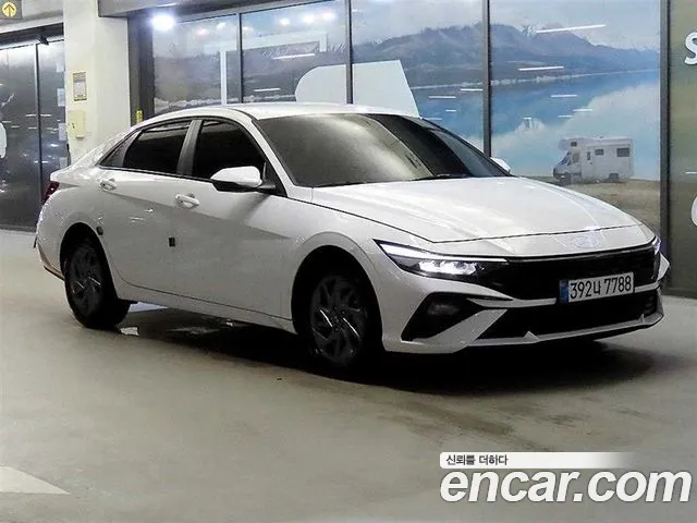 Фотография автомобиля — Hyundai Avante CN7
